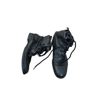 Black Leather Ankle Boots With Knit Cuff & Lace-Up Design